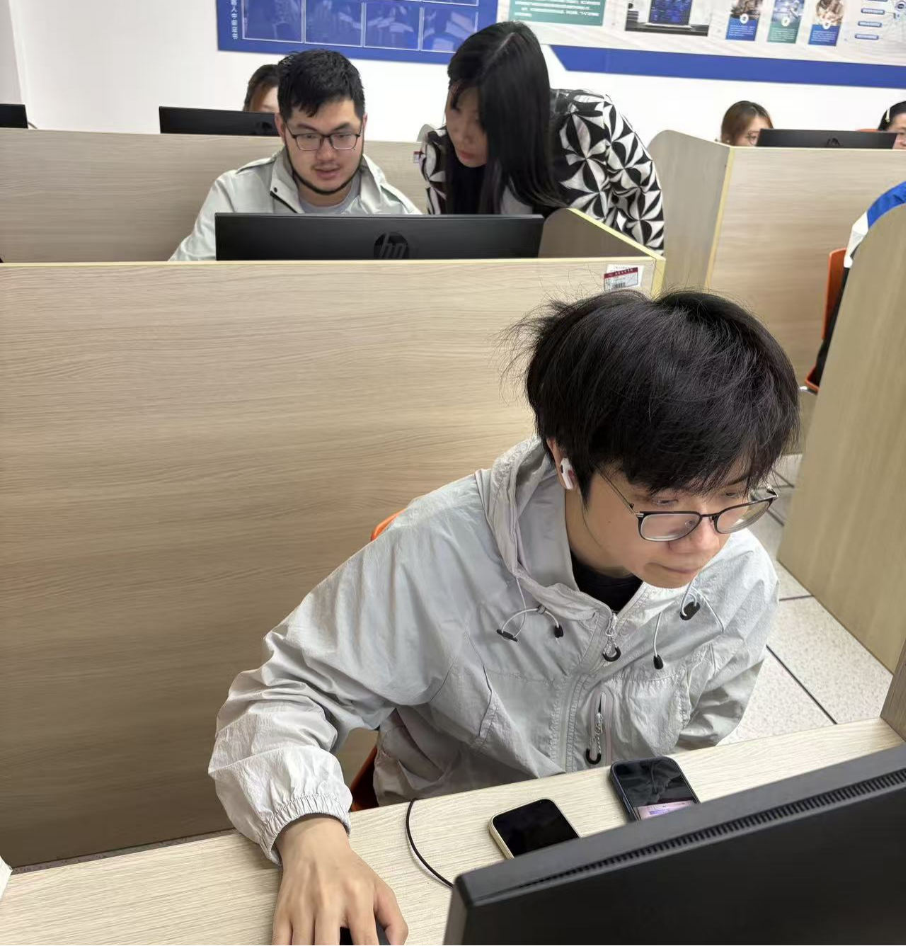 实战导师面对面 数智财经练真功 —— Kaiyun官方网站登录入口国际商务专业成功开展企业导师进课堂活动