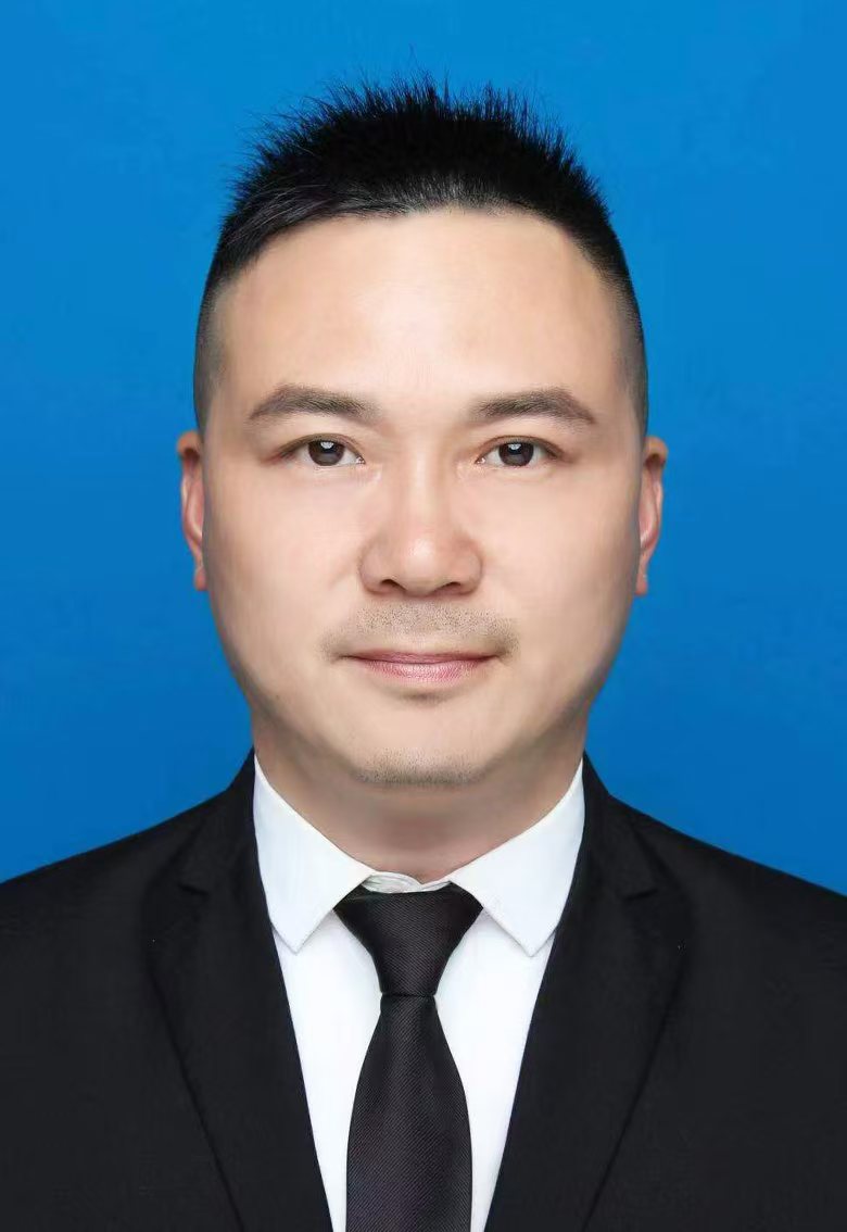 李征(副教授,香港理工大学博士,复旦大学博士后出站)